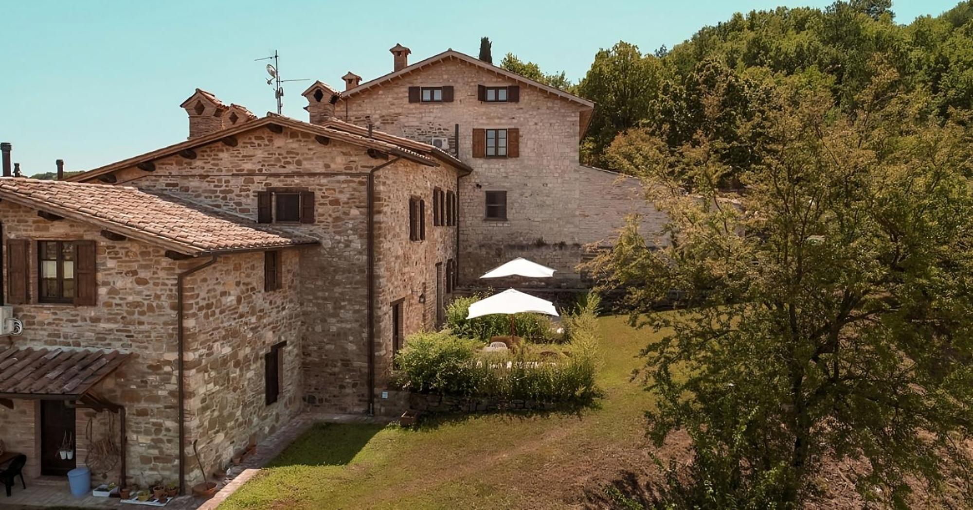 Fonte Chiara Villa Gubbio Bagian luar foto