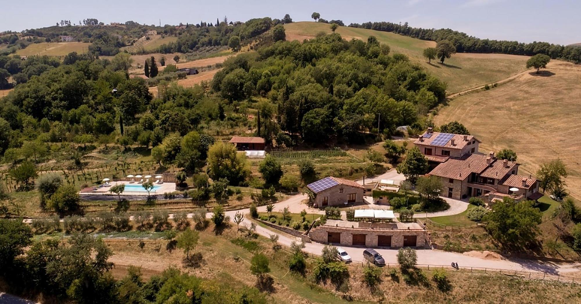 Fonte Chiara Villa Gubbio Bagian luar foto